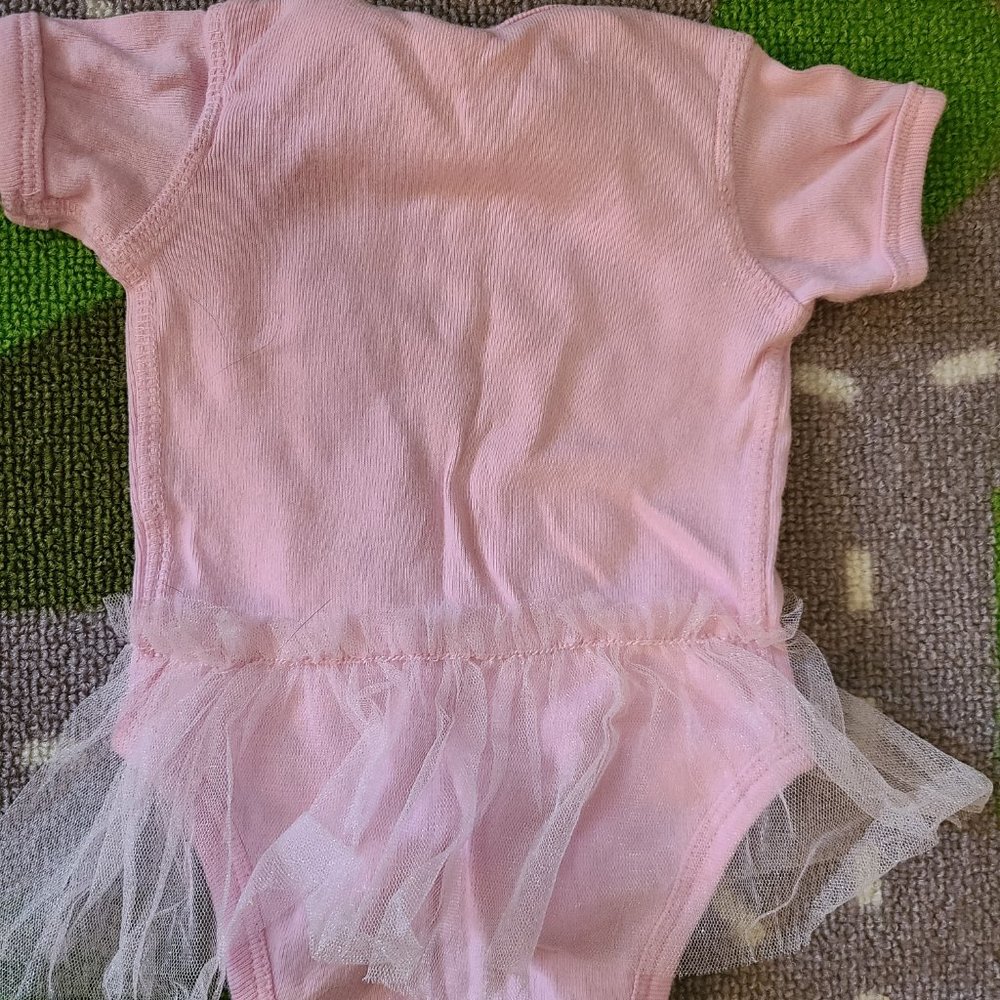 Newborn Valentine Outfit Bundle - Picture 10 of 14